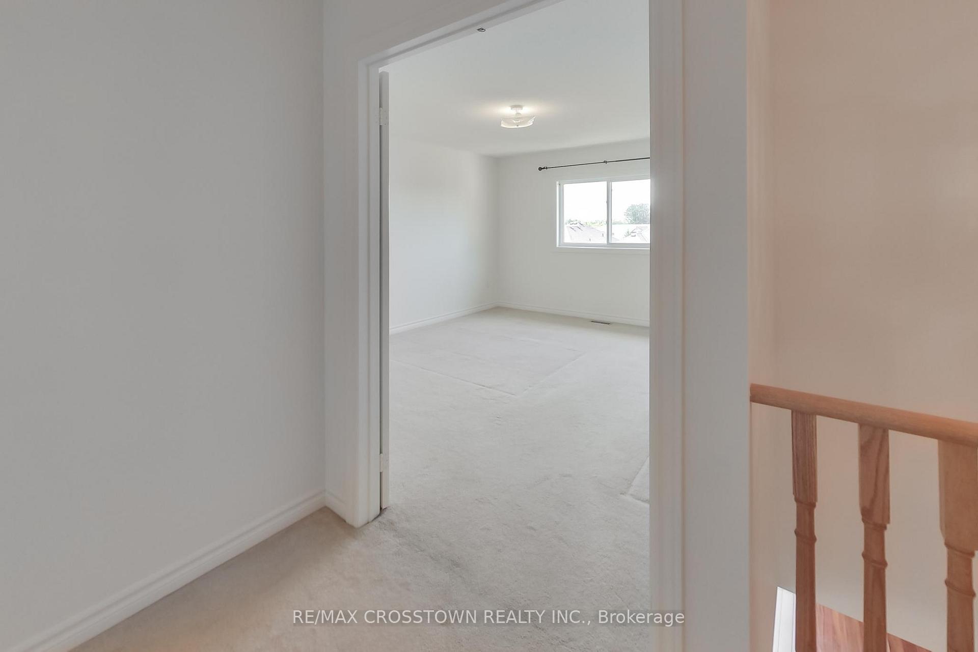 Photo 21 of 50 Petermann Street, Aurora, Bayview Northeast — HOMEH