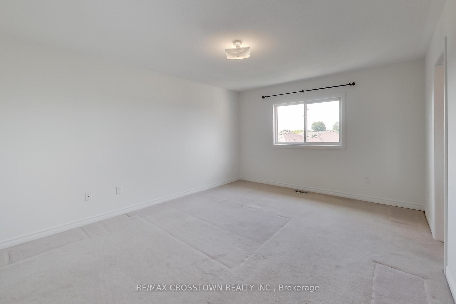 Photo 22 of 50 Petermann Street, Aurora, Bayview Northeast — HOMEH