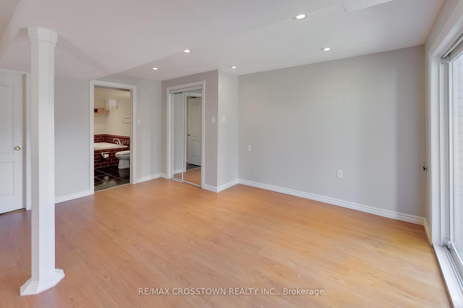 Photo 37 of 50 Petermann Street, Aurora, Bayview Northeast — HOMEH
