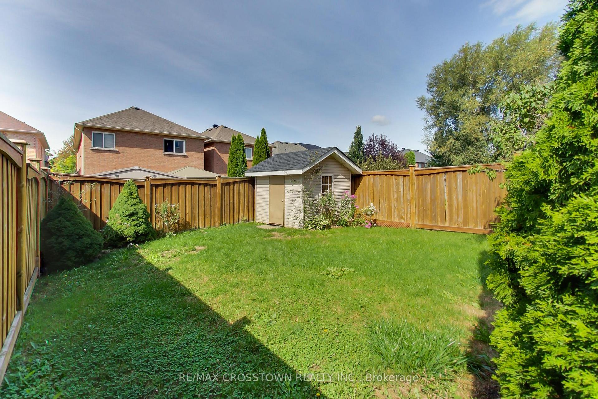 Photo 44 of 50 Petermann Street, Aurora, Bayview Northeast — HOMEH