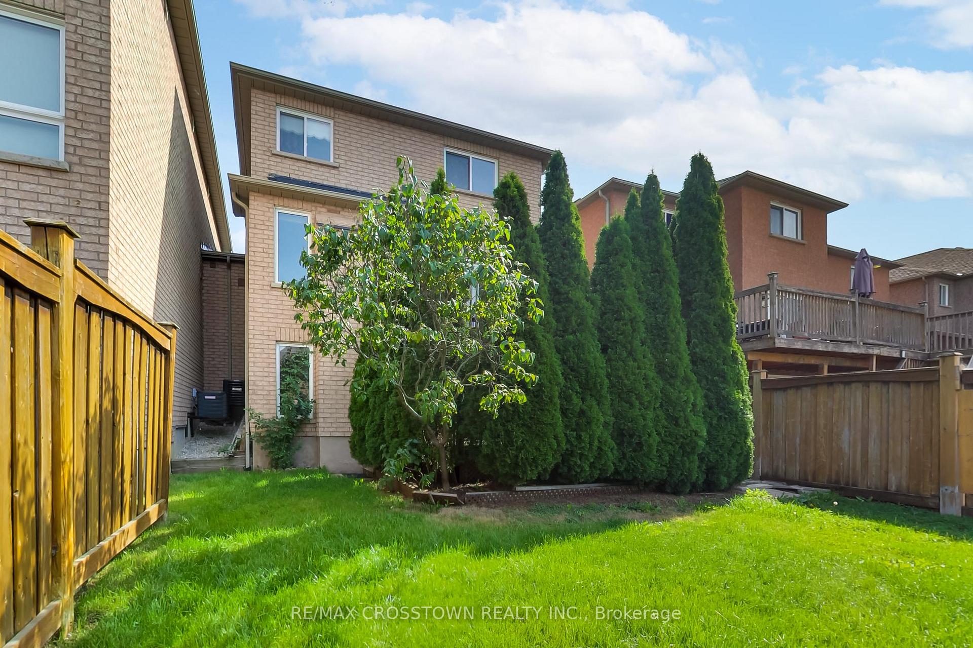 Photo 45 of 50 Petermann Street, Aurora, Bayview Northeast — HOMEH