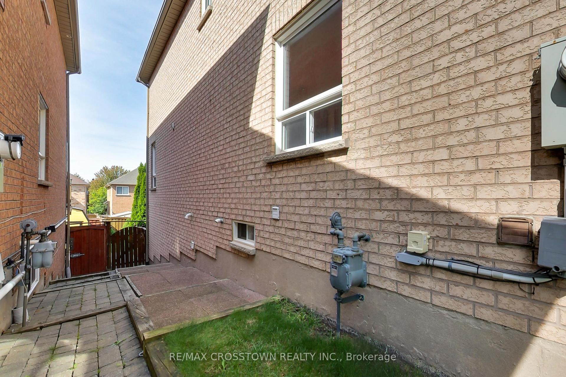 Photo 49 of 50 Petermann Street, Aurora, Bayview Northeast — HOMEH