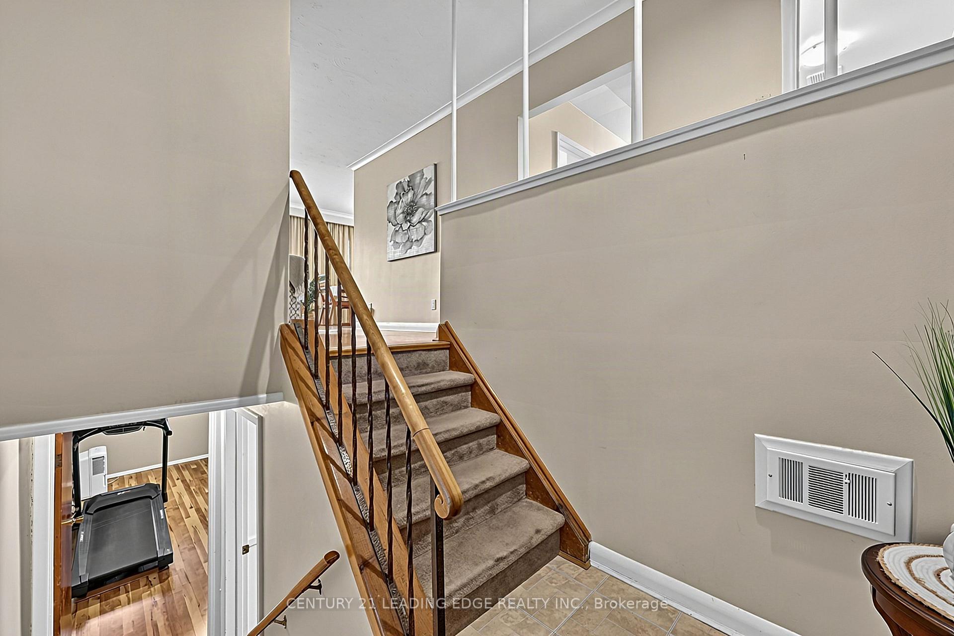 Photo 9 of 15 Wetherby Drive, Scarborough, Eglinton East — HOMEH