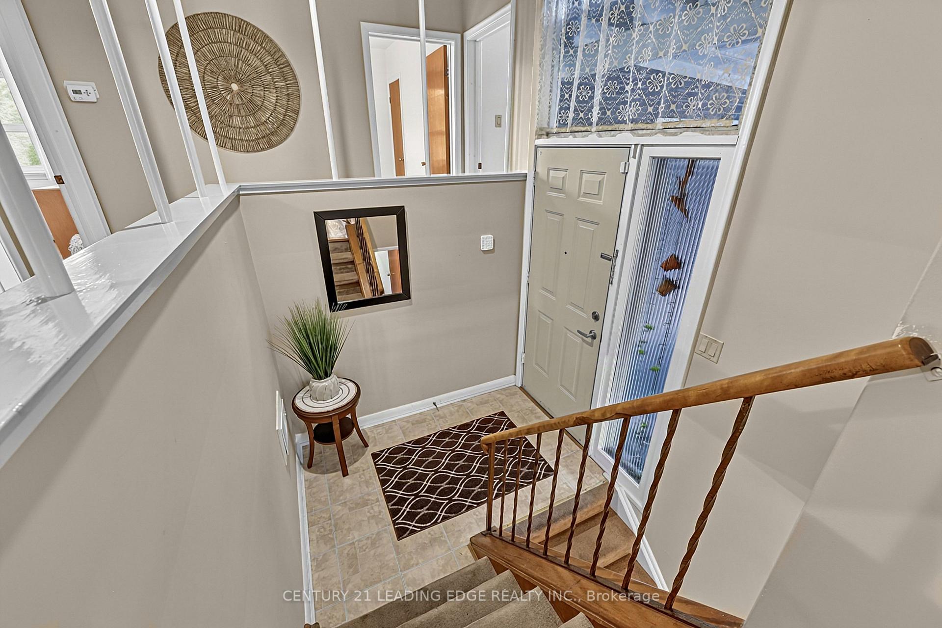 Photo 8 of 15 Wetherby Drive, Scarborough, Eglinton East — HOMEH