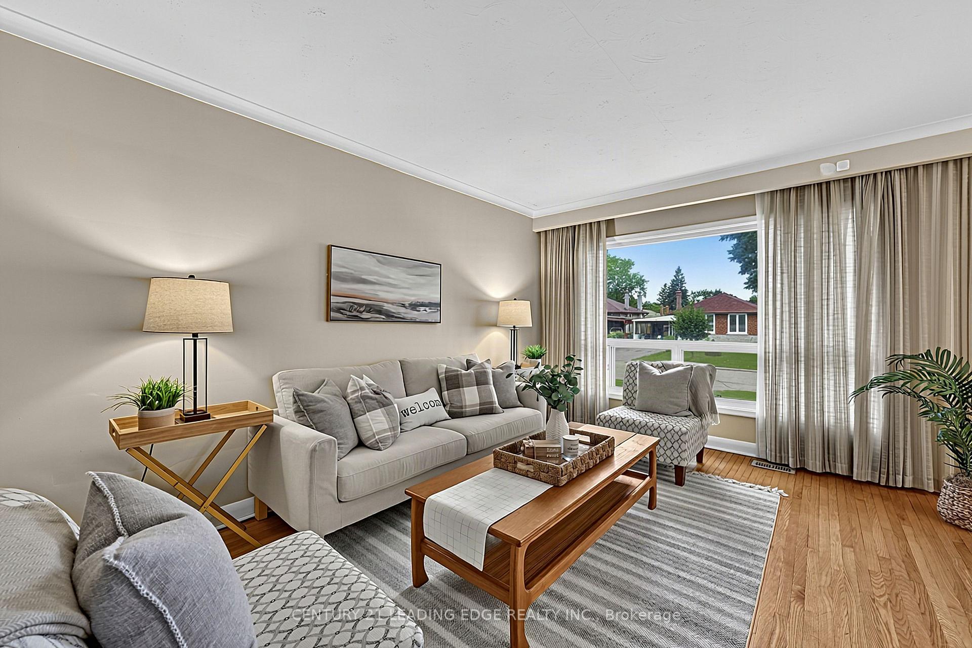 Photo 11 of 15 Wetherby Drive, Scarborough, Eglinton East — HOMEH