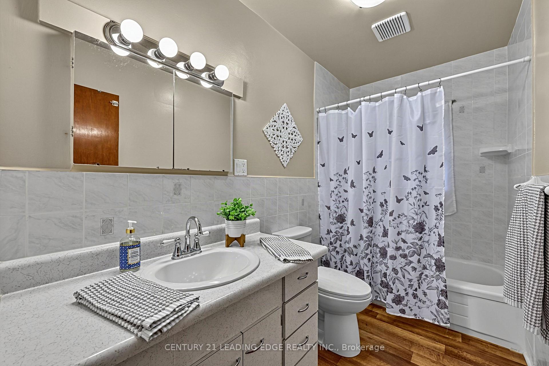 Photo 27 of 15 Wetherby Drive, Scarborough, Eglinton East — HOMEH