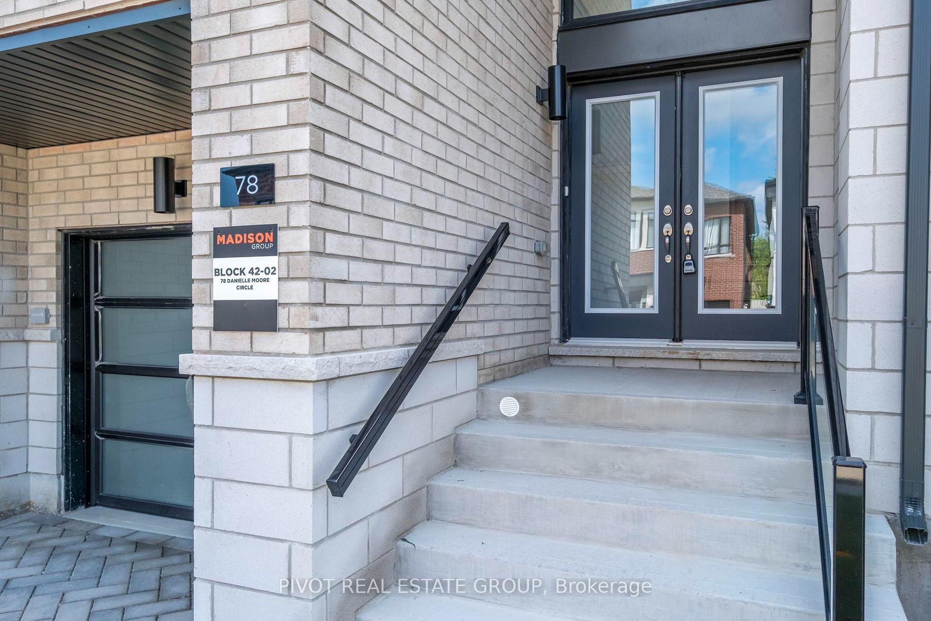 Photo 4 of 78 Danielle Moore Circle, Scarborough, Bendale — HOMEH