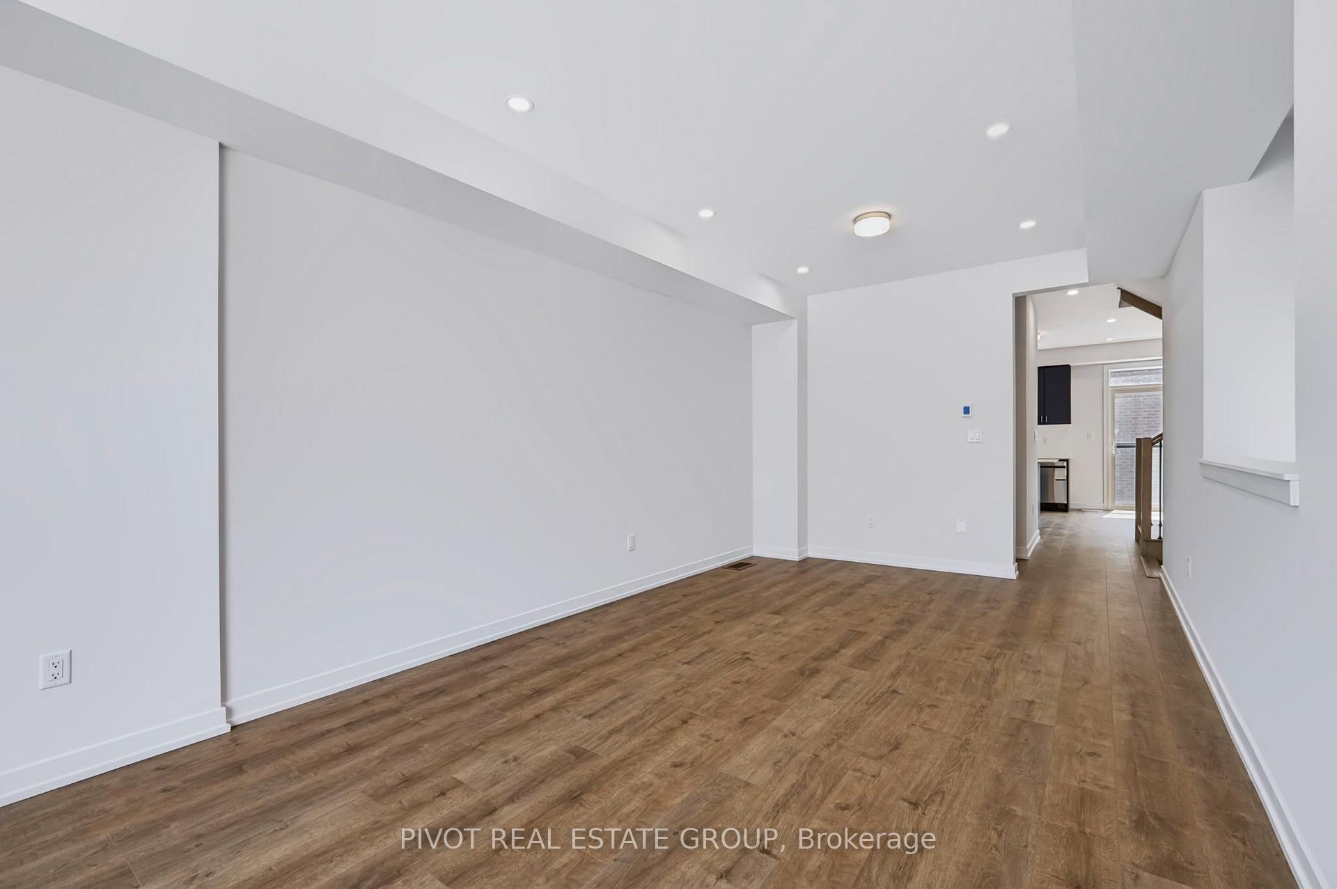 Photo 10 of 78 Danielle Moore Circle, Scarborough, Bendale — HOMEH