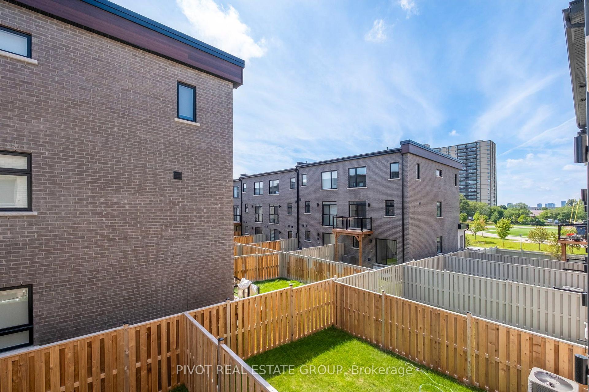 Photo 40 of 78 Danielle Moore Circle, Scarborough, Bendale — HOMEH