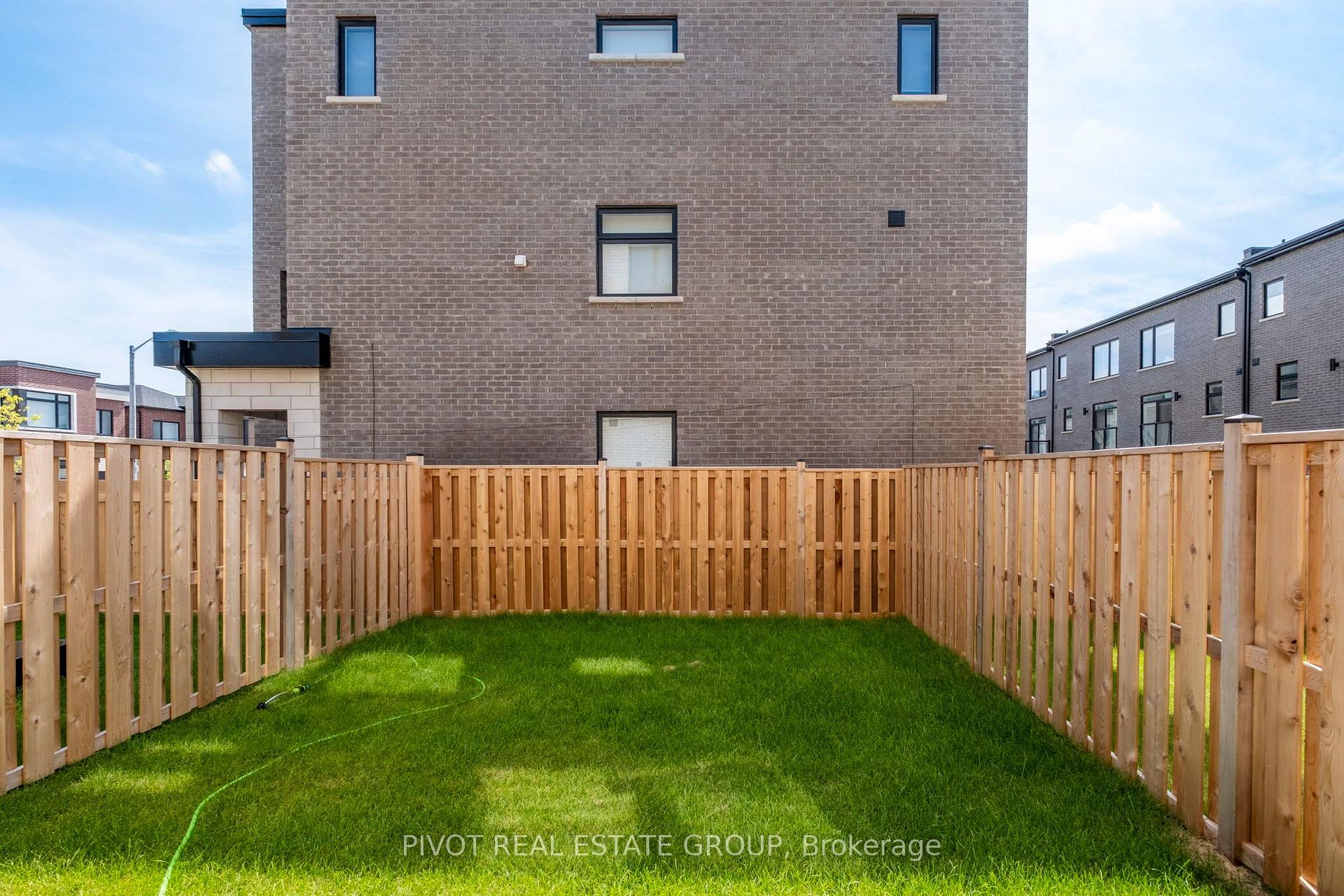Photo 42 of 78 Danielle Moore Circle, Scarborough, Bendale — HOMEH
