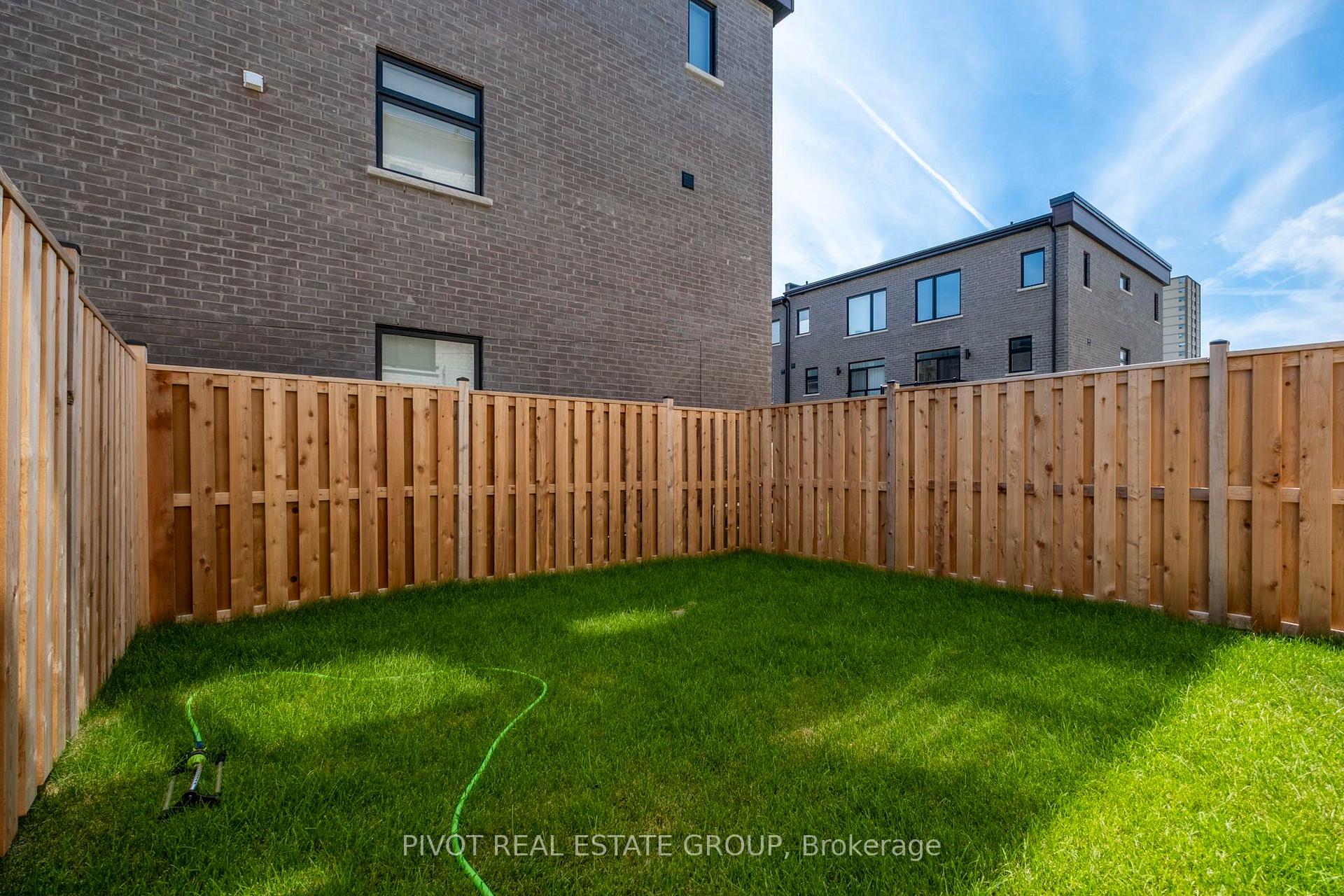 Photo 43 of 78 Danielle Moore Circle, Scarborough, Bendale — HOMEH