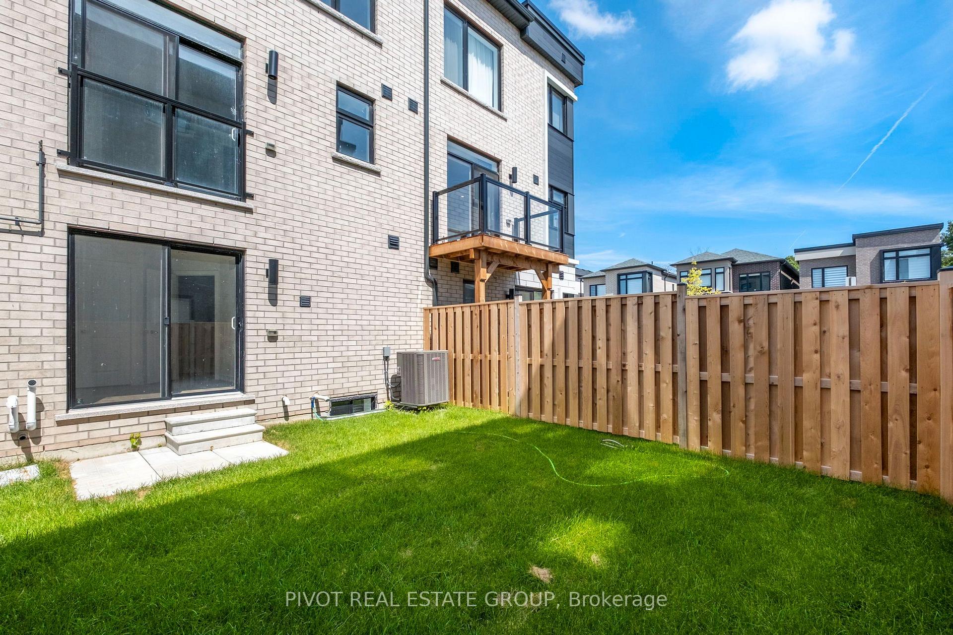 Photo 44 of 78 Danielle Moore Circle, Scarborough, Bendale — HOMEH