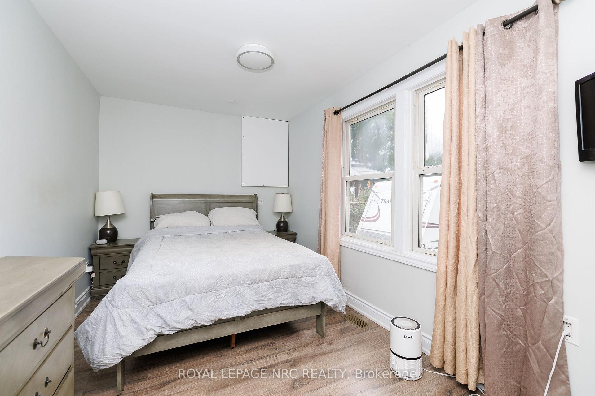 Photo 12 of 68 Carlton Street, St. Catharines, Downtown — HOMEH