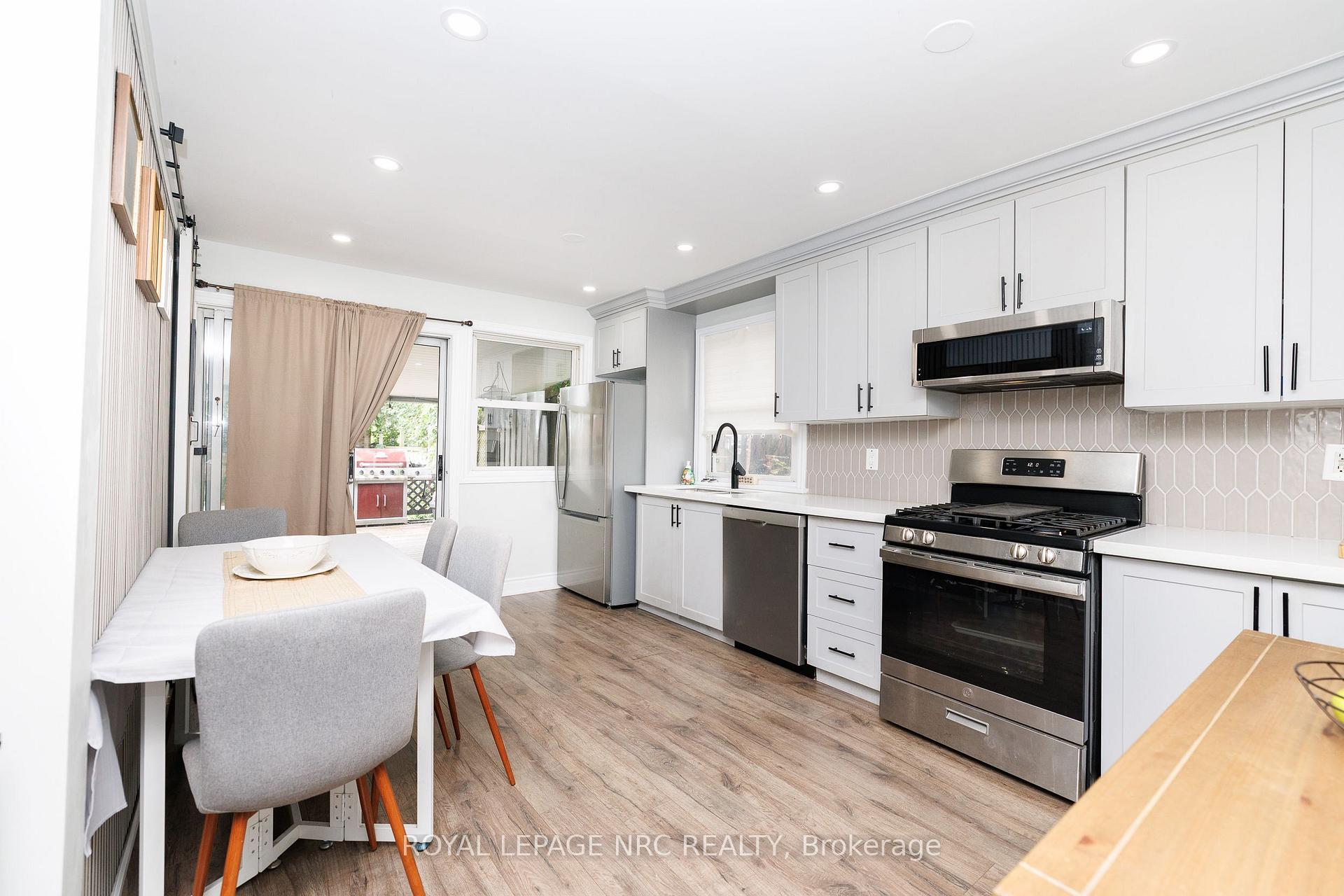 Photo 15 of 68 Carlton Street, St. Catharines, Downtown — HOMEH