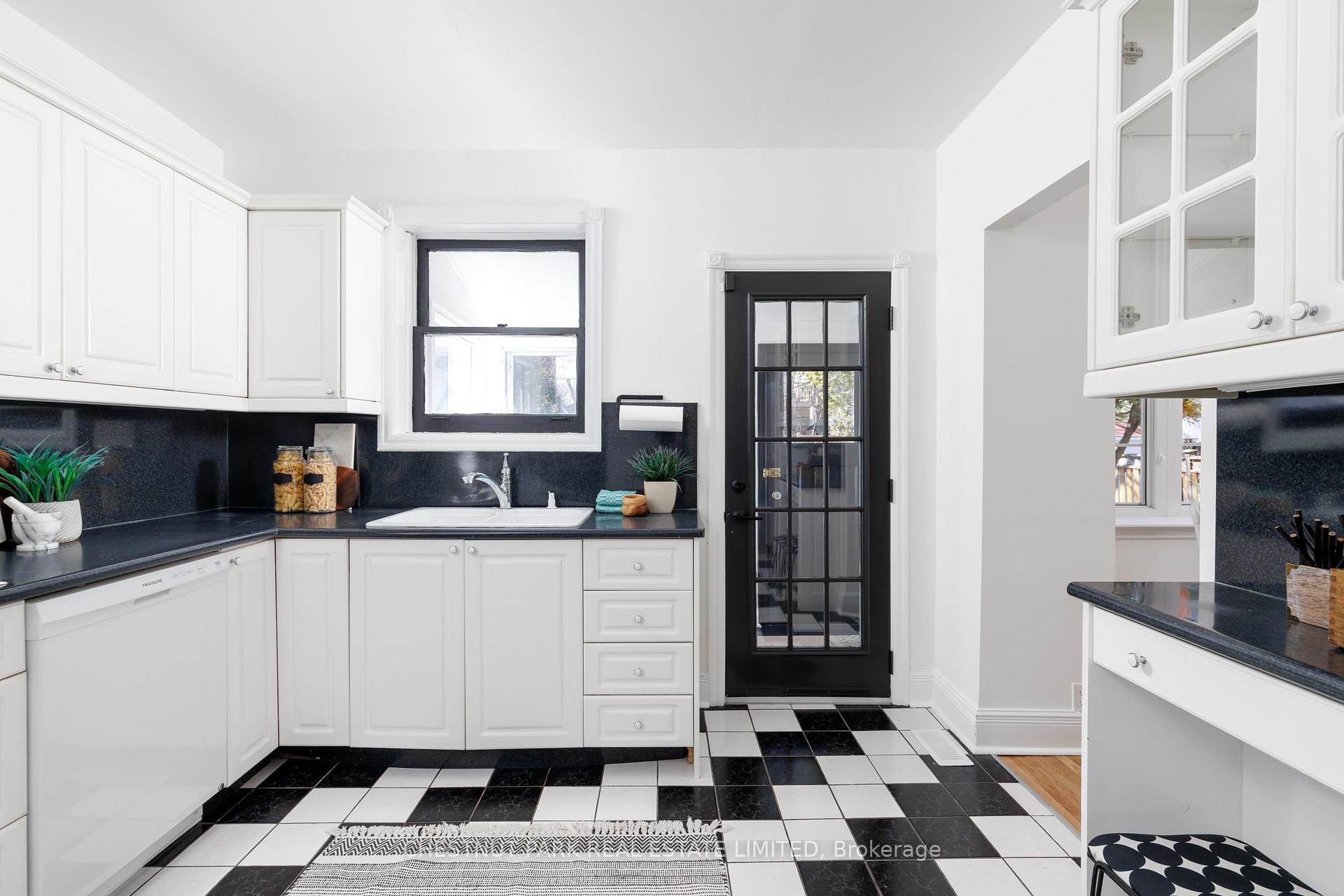 Photo 14 of 264 Oriole Parkway, Toronto, Yonge-Eglinton — HOMEH
