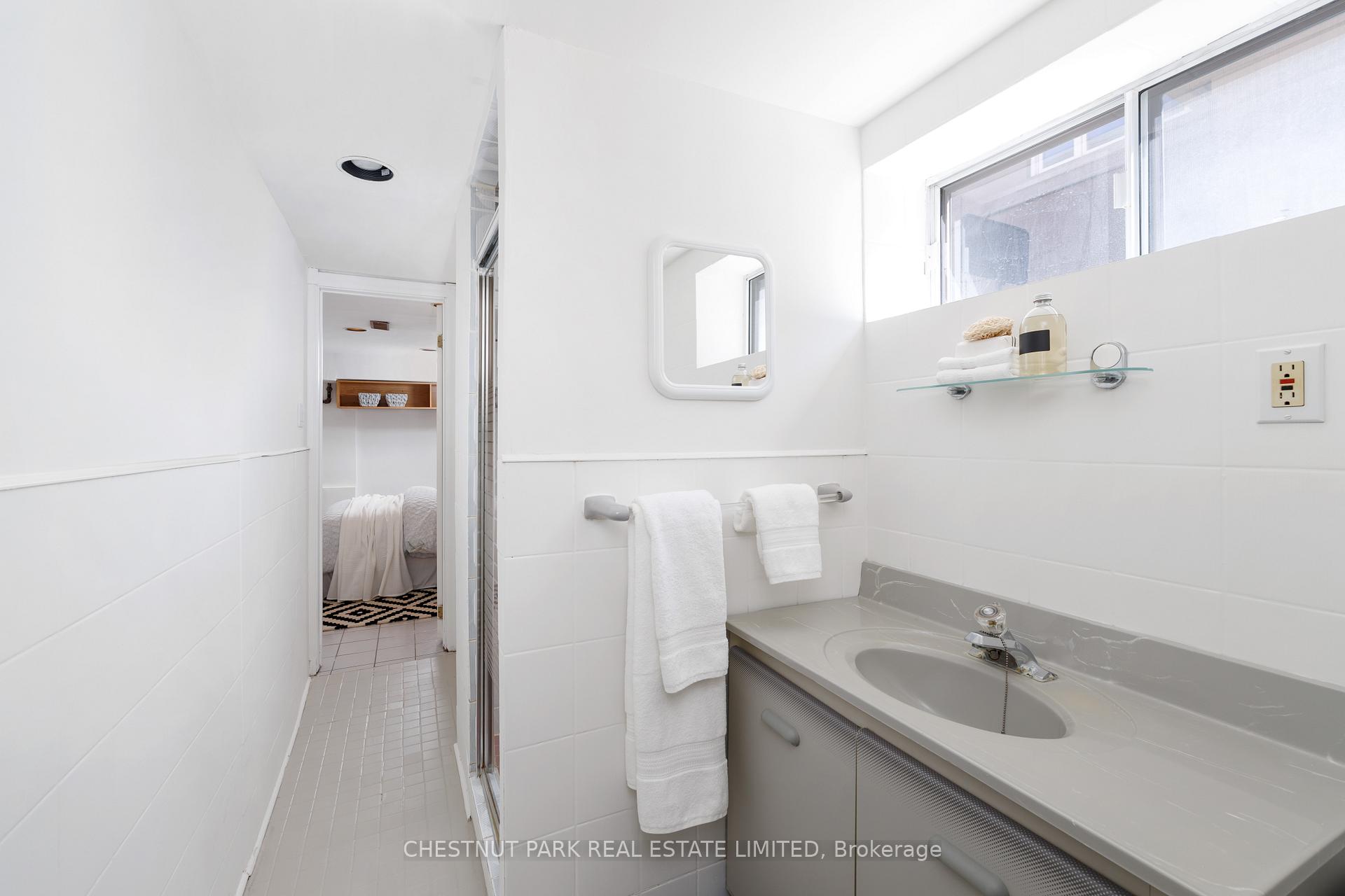 Photo 43 of 264 Oriole Parkway, Toronto, Yonge-Eglinton — HOMEH
