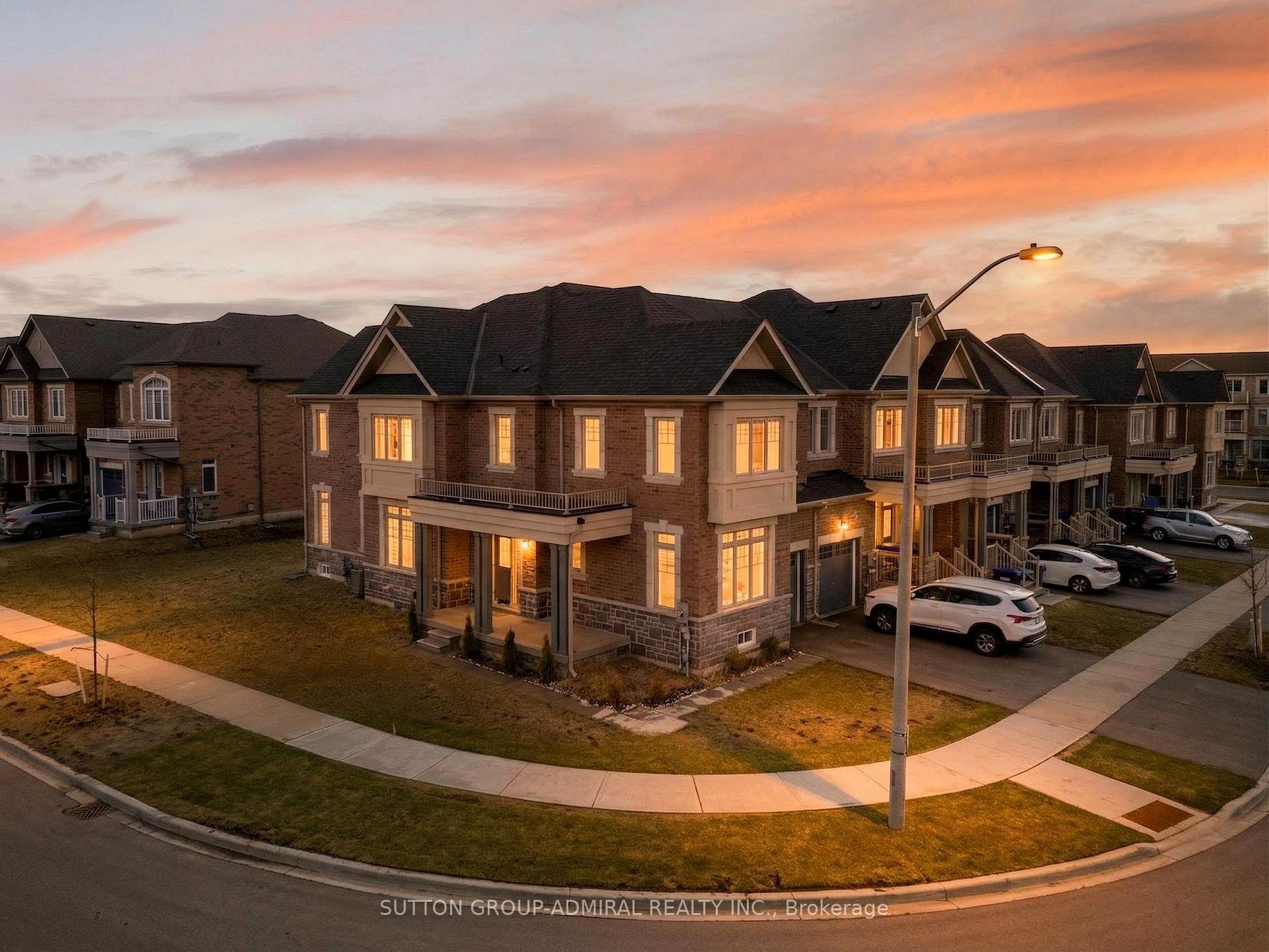 Photo 2 of 2237 Grainger Loop, Innisfil, Rural Innisfil — HOMEH
