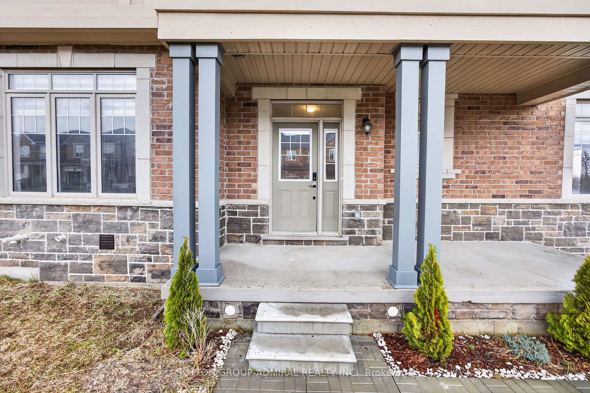 Photo 4 of 2237 Grainger Loop, Innisfil, Rural Innisfil — HOMEH