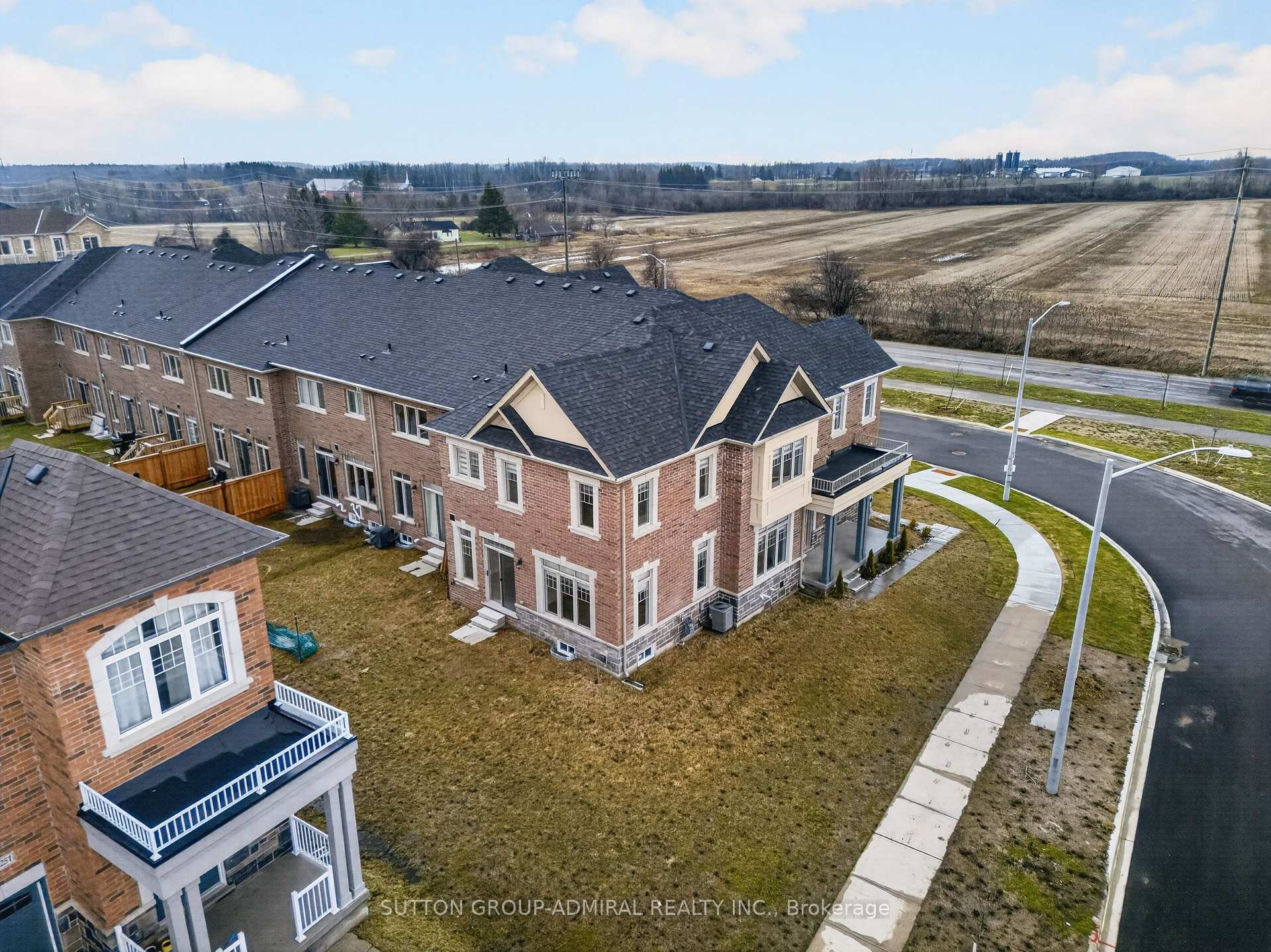 Photo 46 of 2237 Grainger Loop, Innisfil, Rural Innisfil — HOMEH