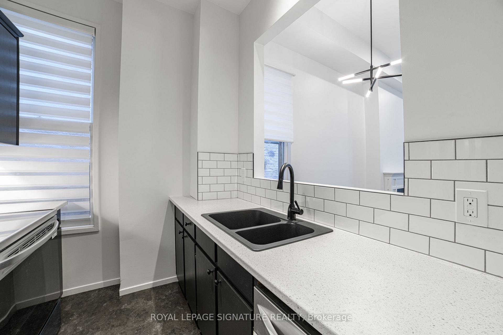 Photo 6 of Unit Main, 103 Gloucester Street, Toronto, Church-Yonge Corridor — HOMEH