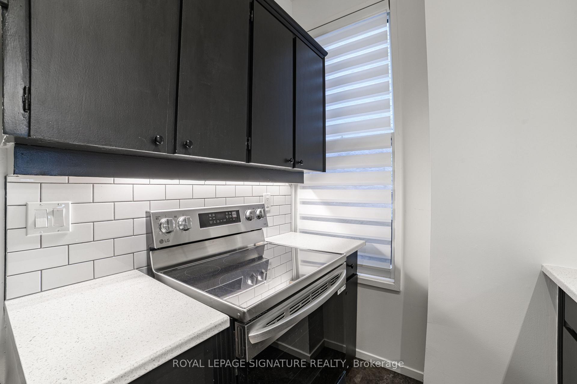 Photo 9 of Unit Main, 103 Gloucester Street, Toronto, Church-Yonge Corridor — HOMEH