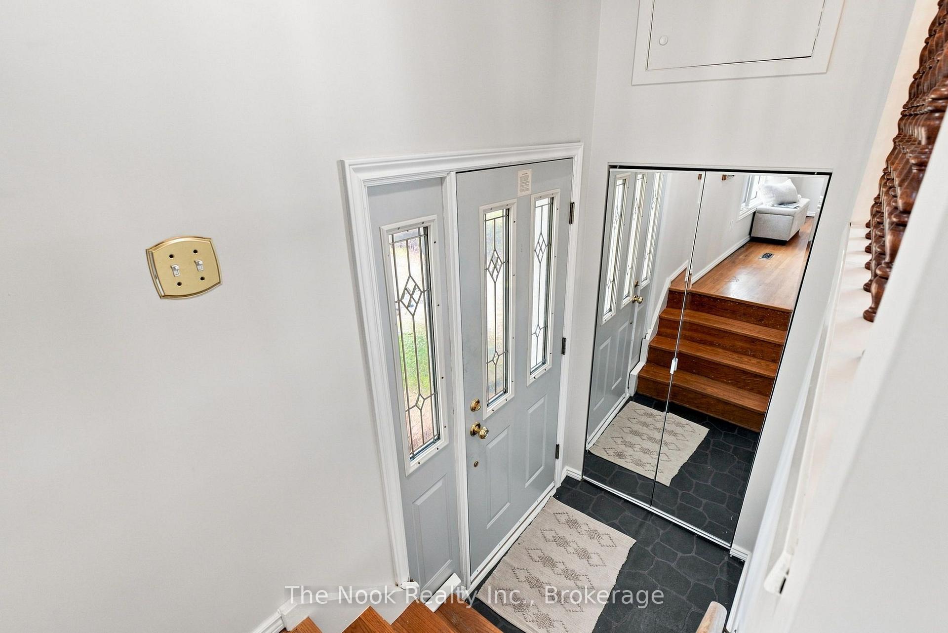 Photo 4 of 274 Labrador Drive, Oshawa, Donevan — HOMEH