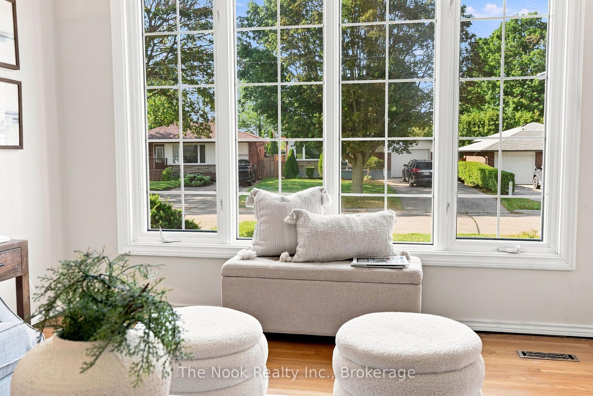 Photo 9 of 274 Labrador Drive, Oshawa, Donevan — HOMEH
