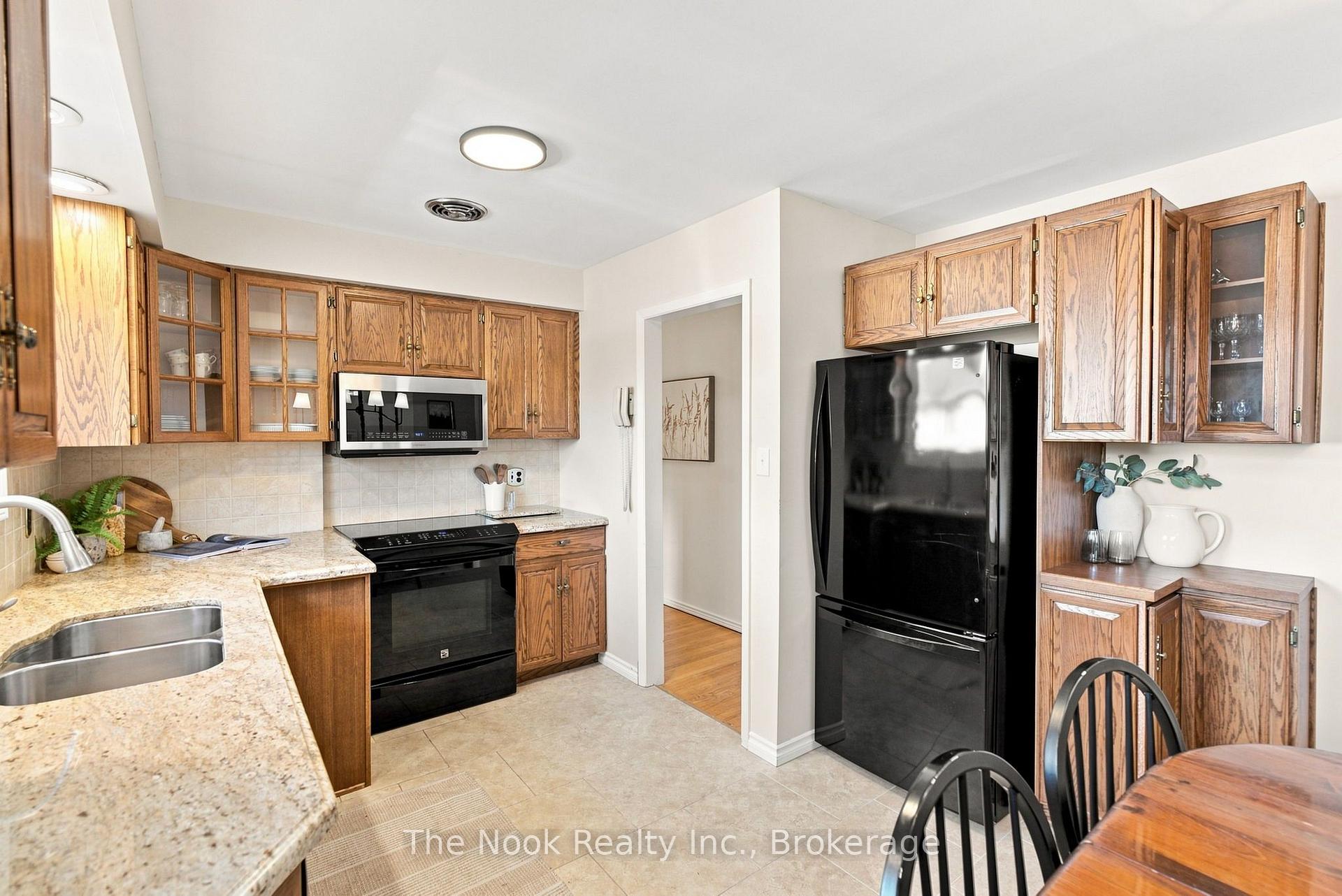 Photo 14 of 274 Labrador Drive, Oshawa, Donevan — HOMEH