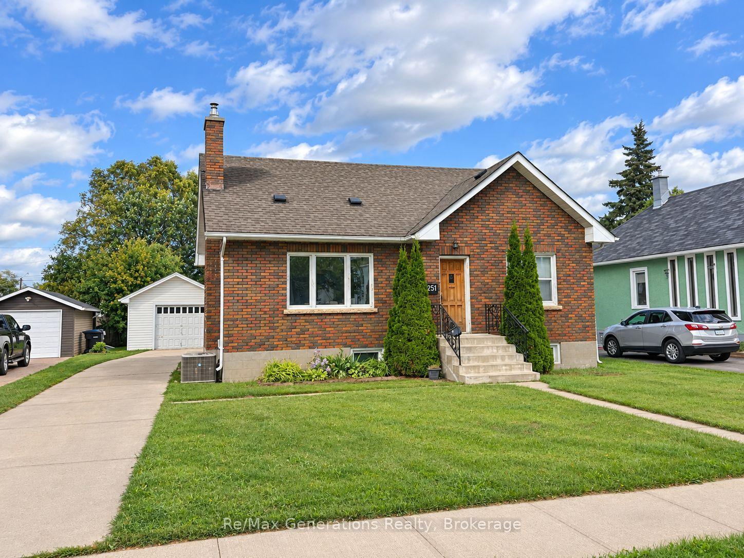 Photo of 251 Francis Street W