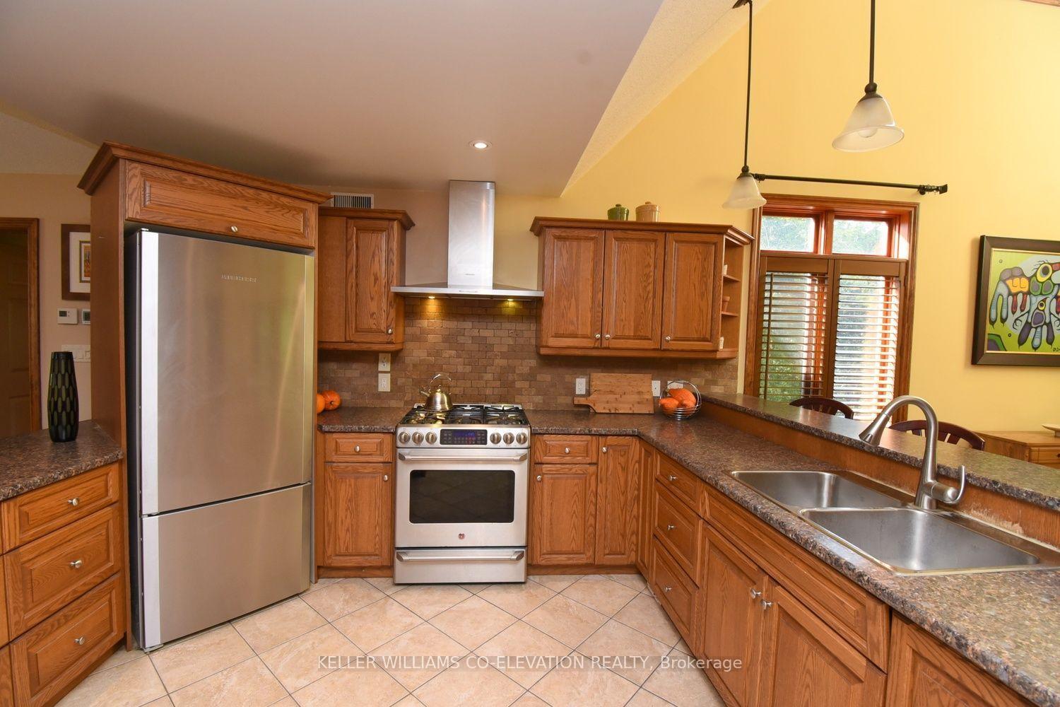 Photo 5 of 635 Millgrove Side Road, Hamilton, Rural Flamborough — HOMEH