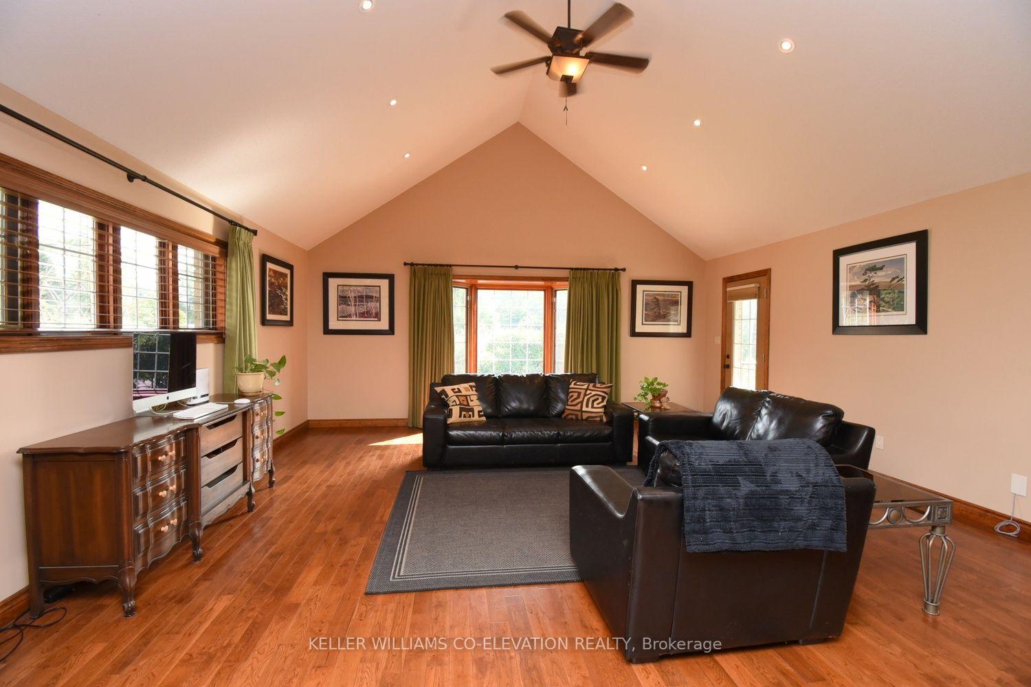 Photo 14 of 635 Millgrove Side Road, Hamilton, Rural Flamborough — HOMEH