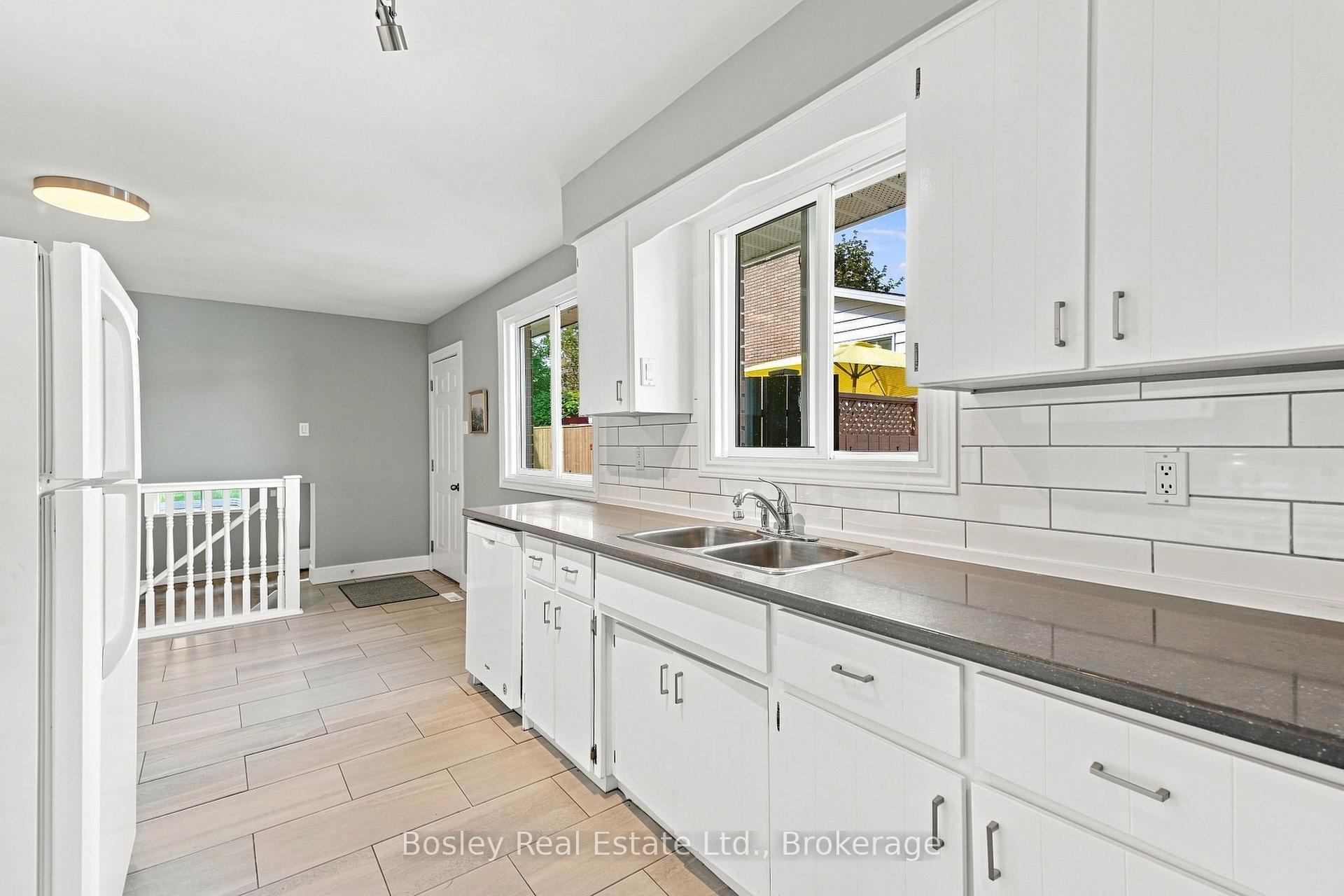 Photo 5 of 4 Griffin Road, Collingwood — HOMEH