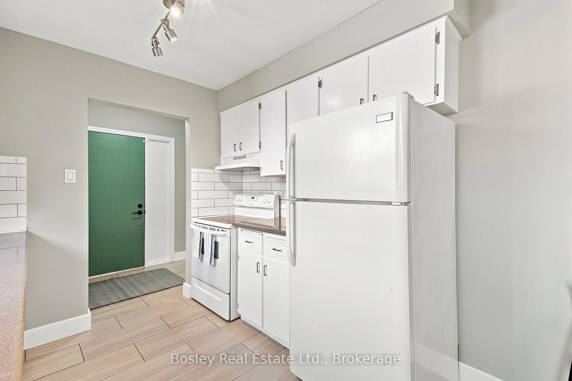 Photo 6 of 4 Griffin Road, Collingwood — HOMEH
