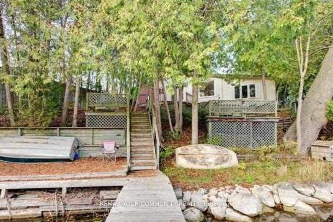 Photo 3 of 184 Riverbank Drive, Georgina, Pefferlaw — HOMEH