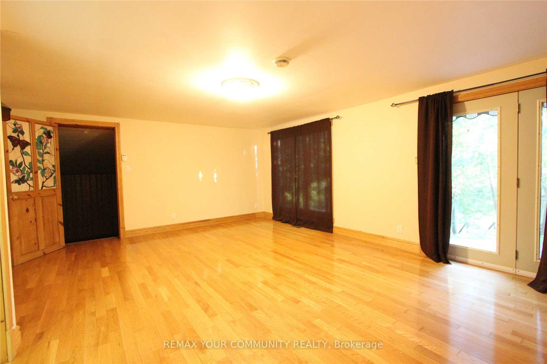 Photo 6 of 184 Riverbank Drive, Georgina, Pefferlaw — HOMEH