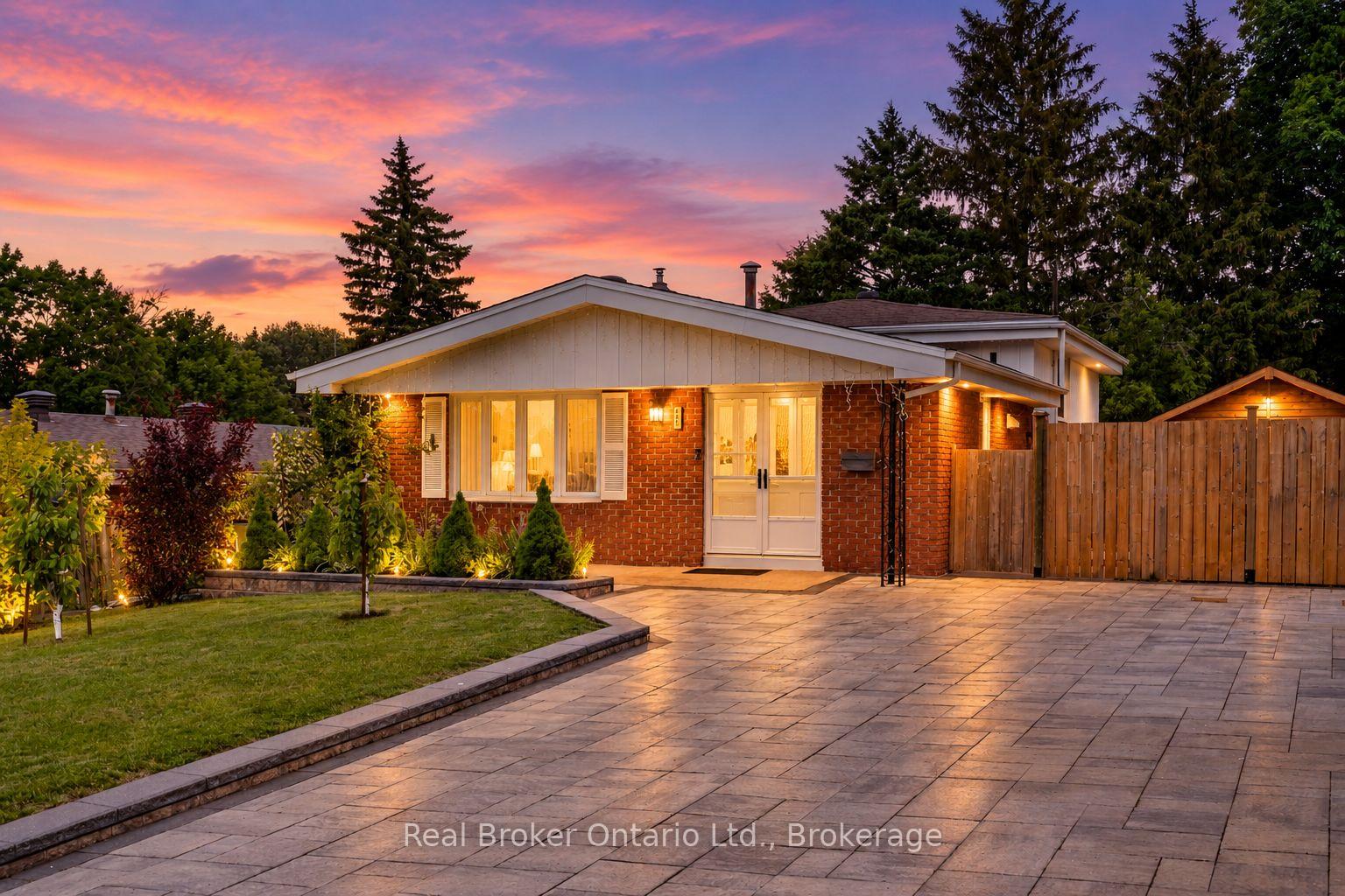 Photo of 647 Manly Street