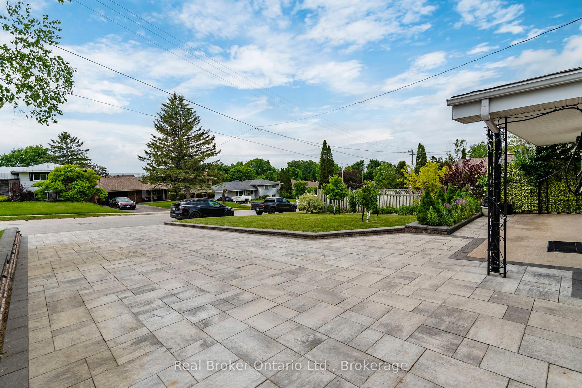 Photo 2 of 647 Manly Street, Midland — HOMEH