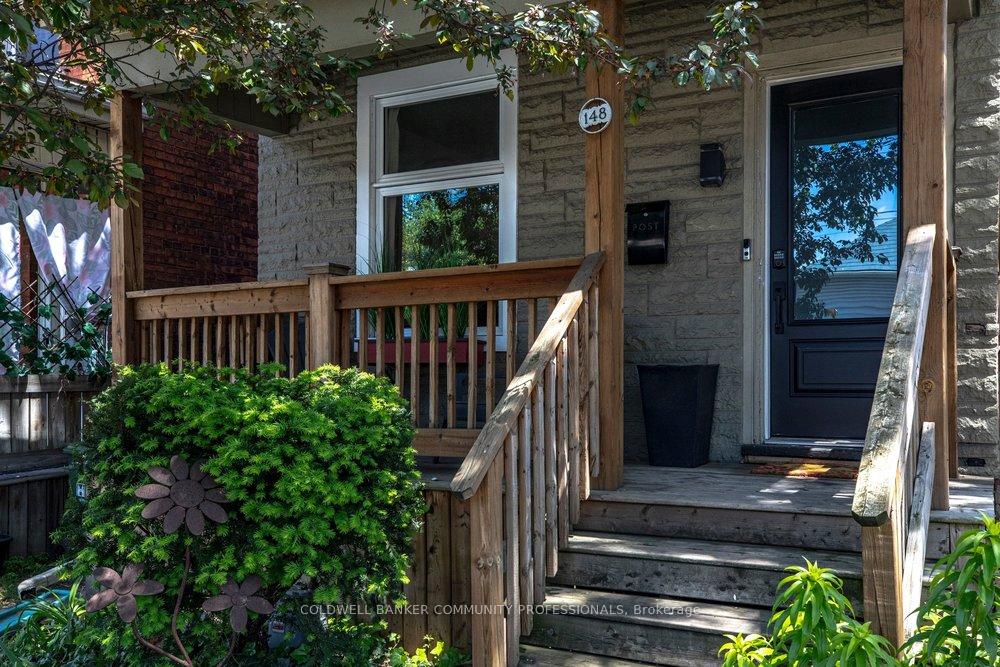 Photo of 148 Dundurn Street N