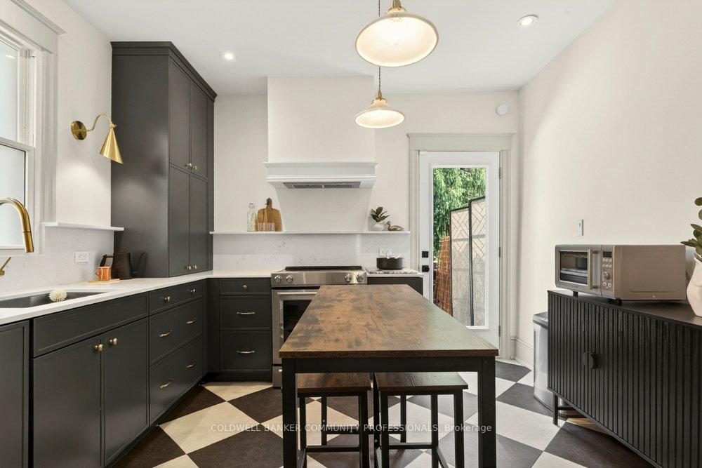 Photo 14 of 148 Dundurn Street N, Hamilton, Strathcona — HOMEH