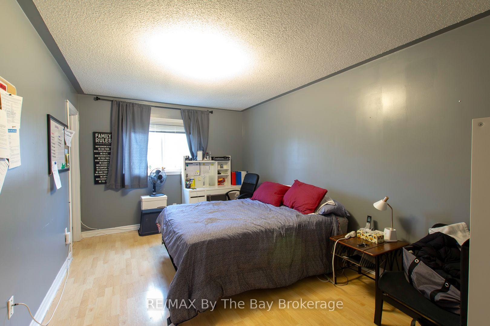 Photo 7 of 48 Rose Valley Way, Wasaga Beach — HOMEH
