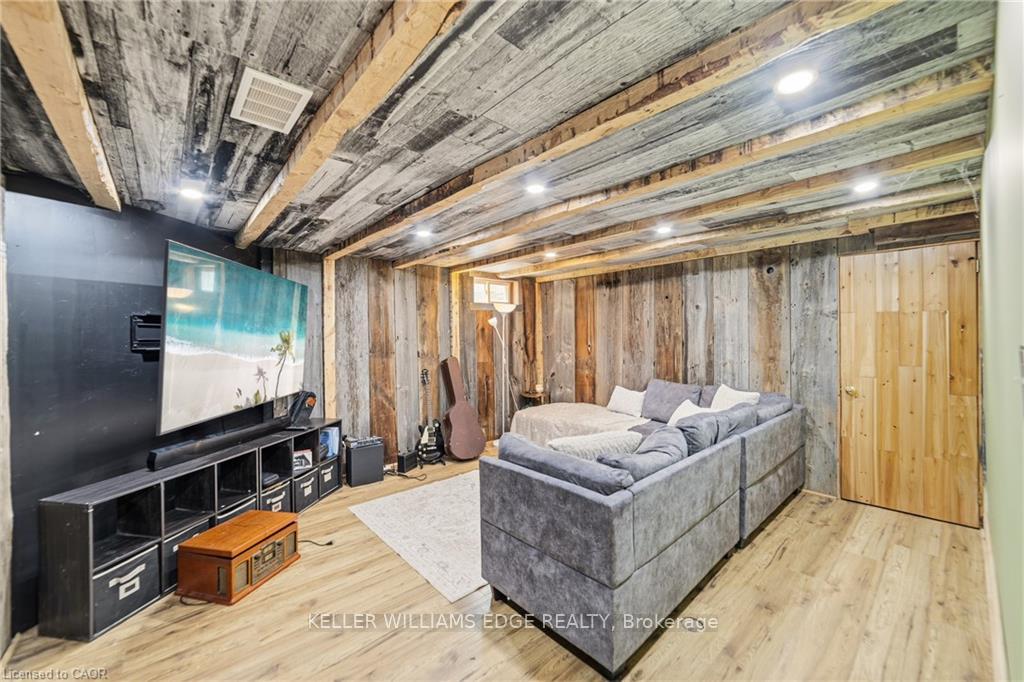 Photo 25 of 32 Clench Avenue, Brantford, Empire South — HOMEH