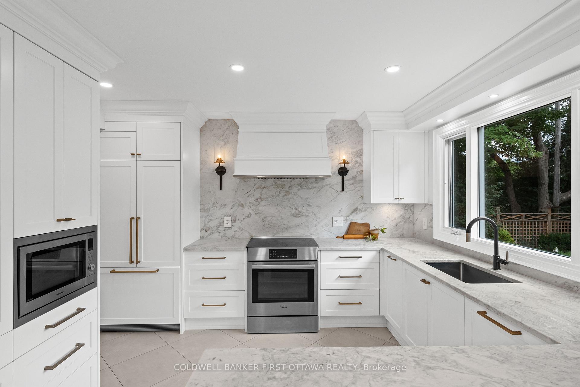 Photo 12 of 229 Crocus Avenue, Ottawa, Applewood Acres — HOMEH