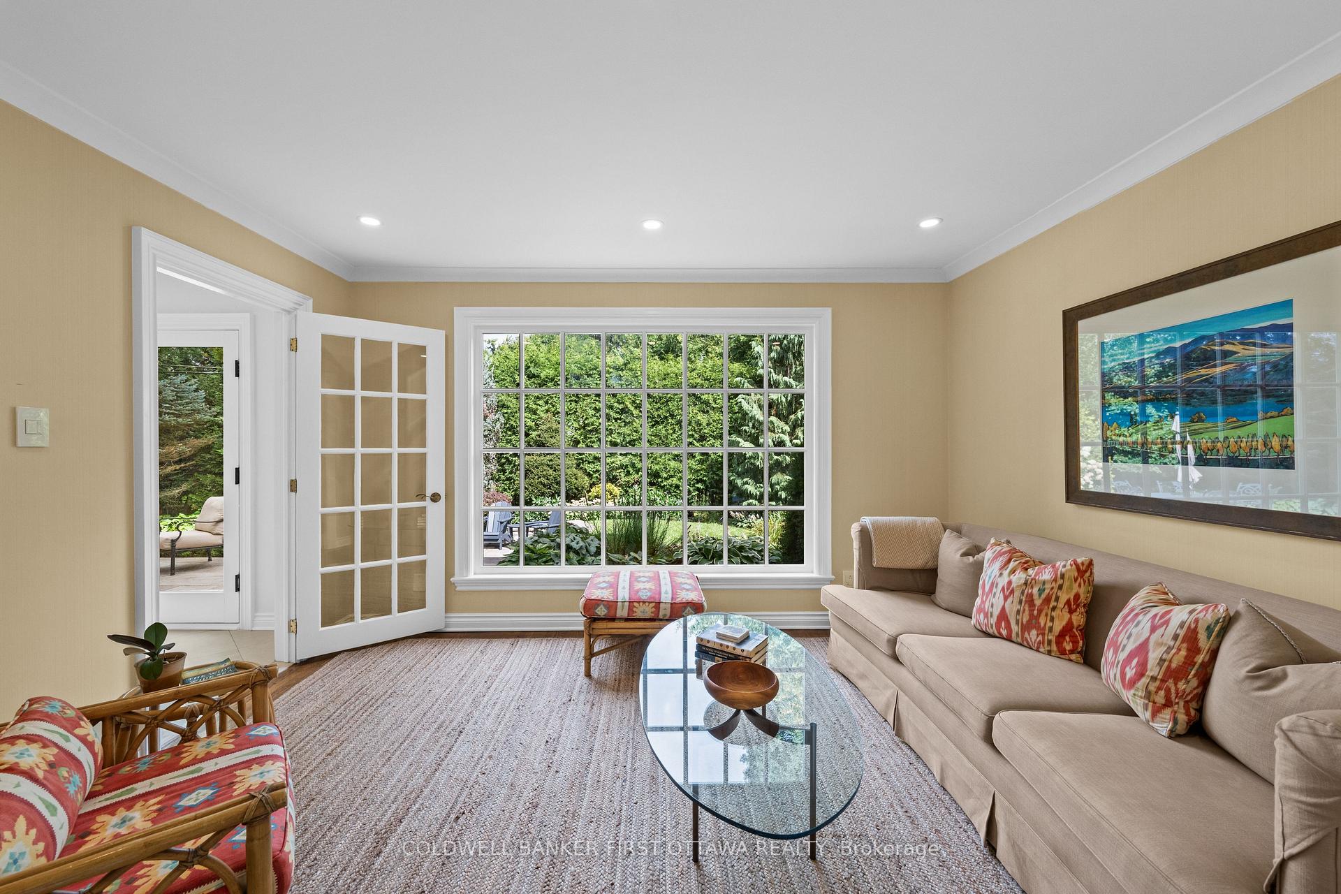 Photo 15 of 229 Crocus Avenue, Ottawa, Applewood Acres — HOMEH