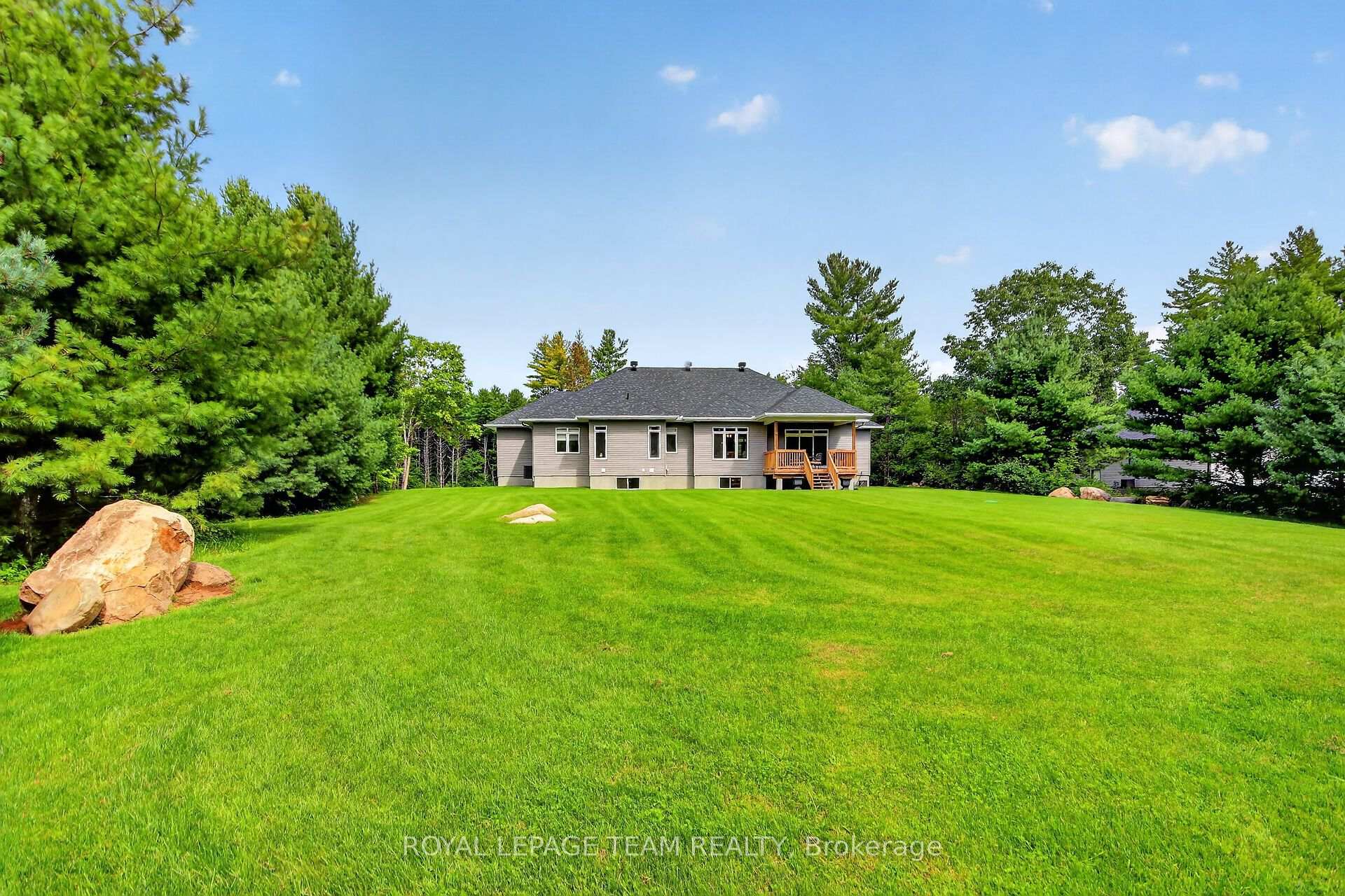 Photo 44 of 143 Raymond Luhta Crescent, McNab/Braeside, Mcnab/Braeside Twps — HOMEH