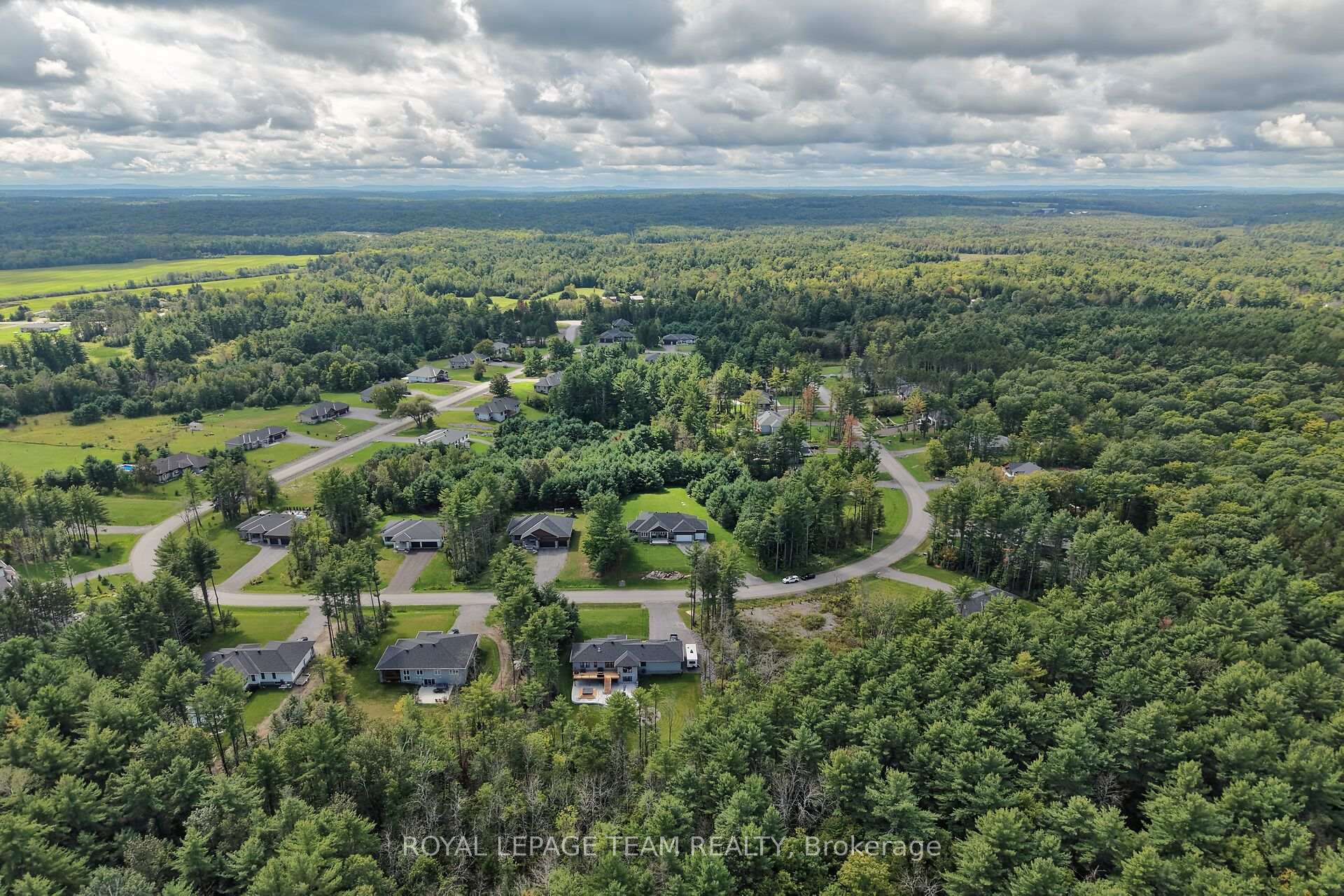 Photo 47 of 143 Raymond Luhta Crescent, McNab/Braeside, Mcnab/Braeside Twps — HOMEH