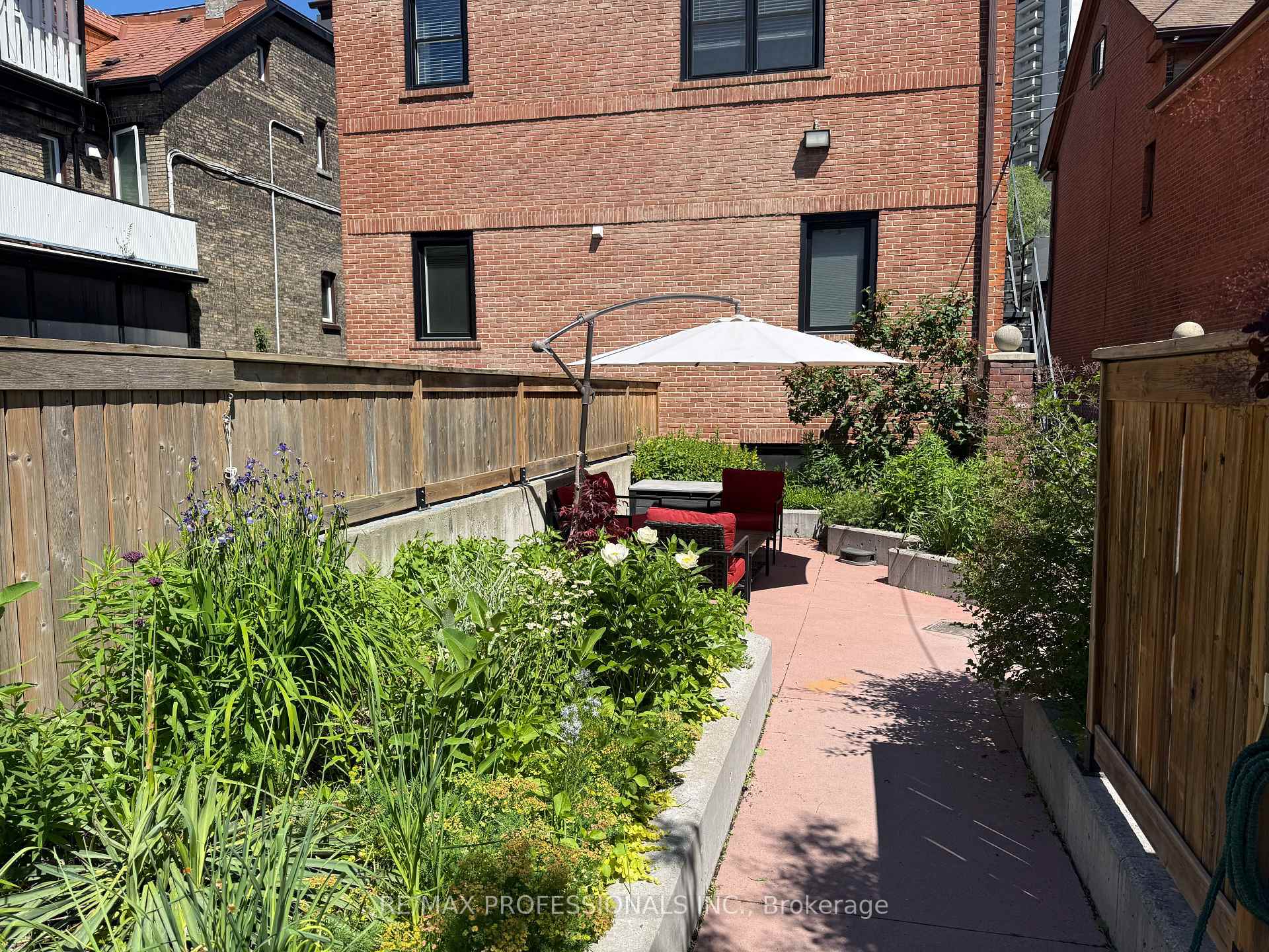 Photo 32 of Unit C, 253 Wellesley Street, Toronto, Cabbagetown-South St. James Town — HOMEH