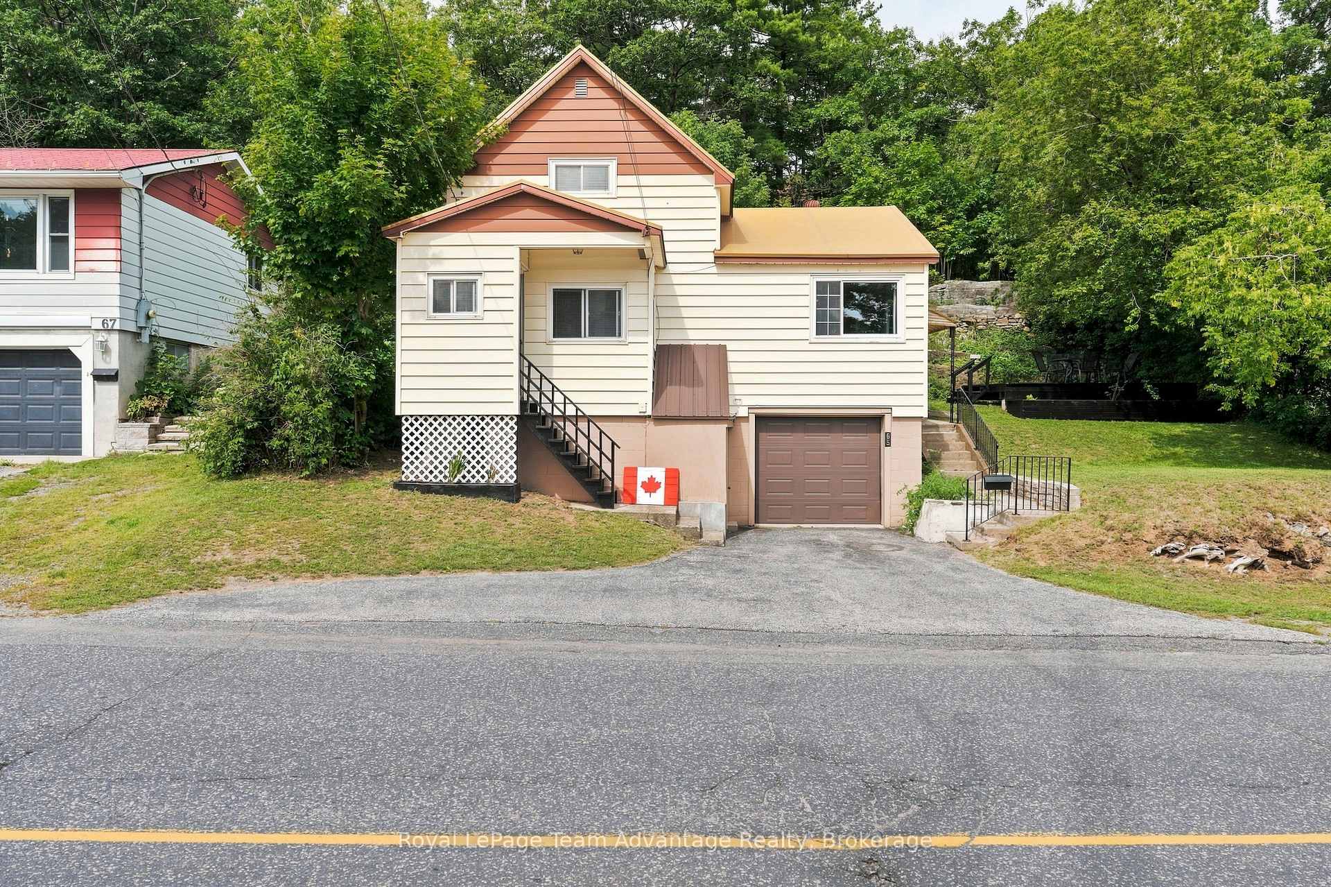 Photo 1 of 65 Isabella Street, Parry Sound — HOMEH
