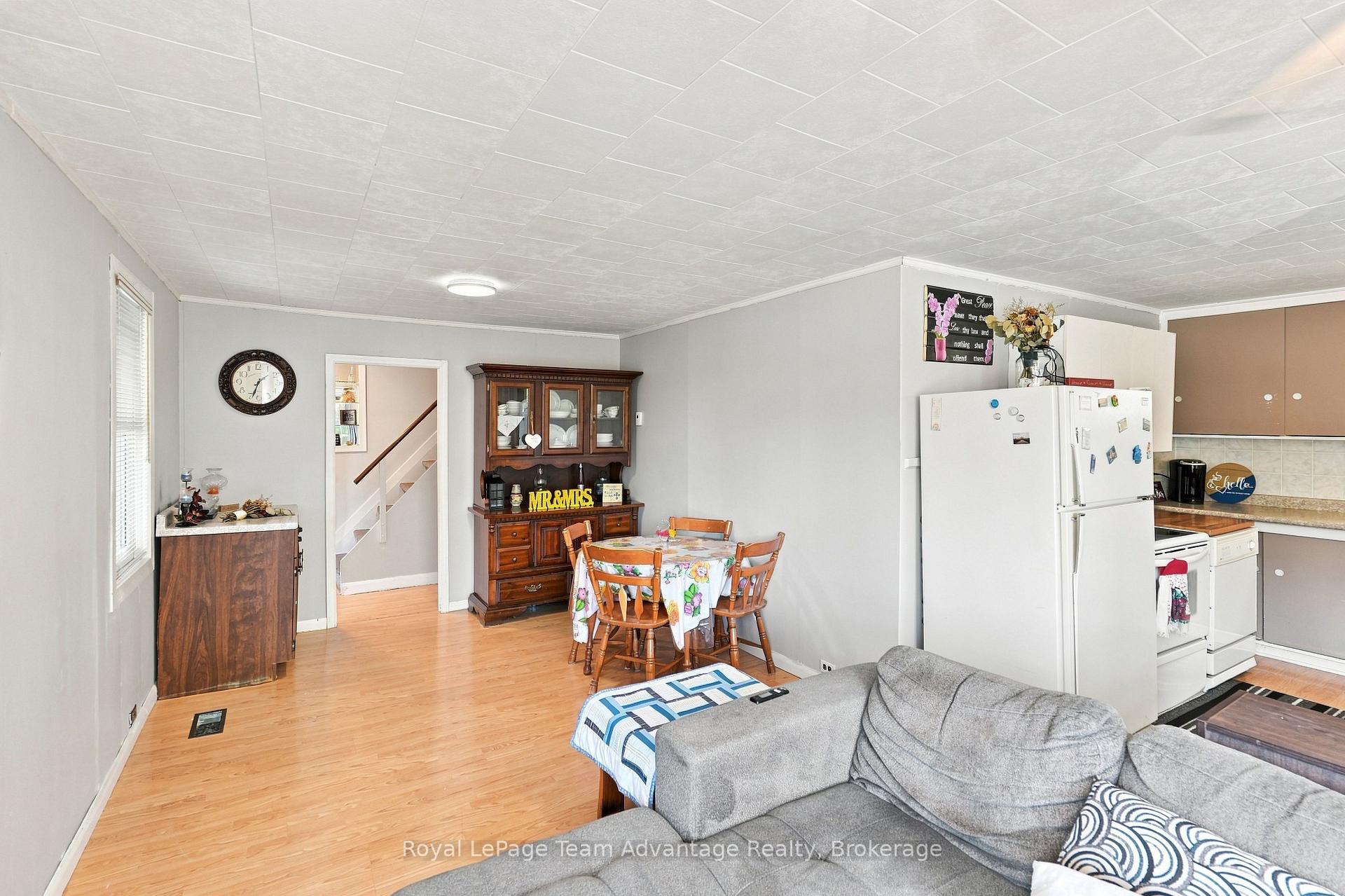 Photo 8 of 65 Isabella Street, Parry Sound — HOMEH