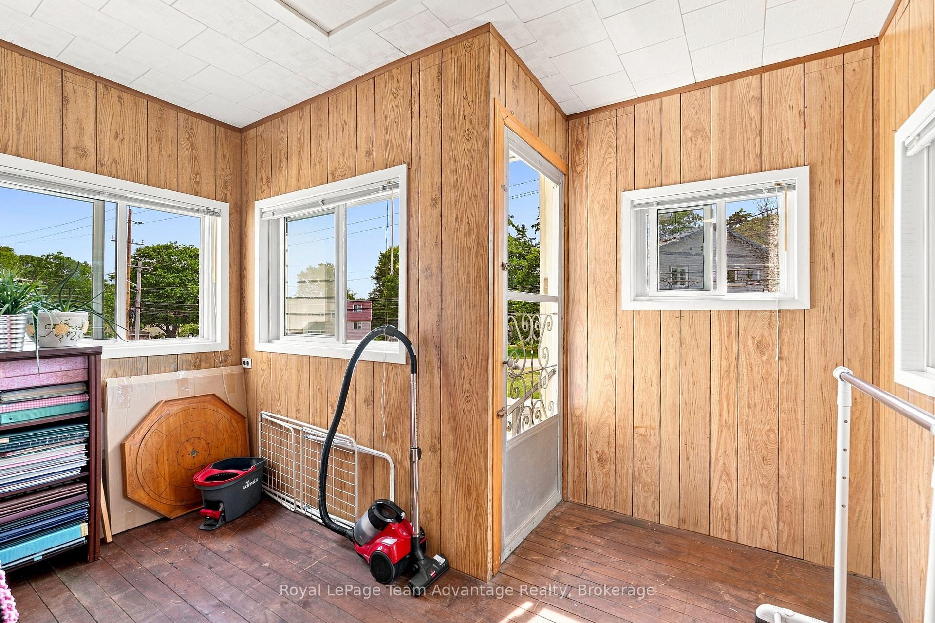 Photo 9 of 65 Isabella Street, Parry Sound — HOMEH