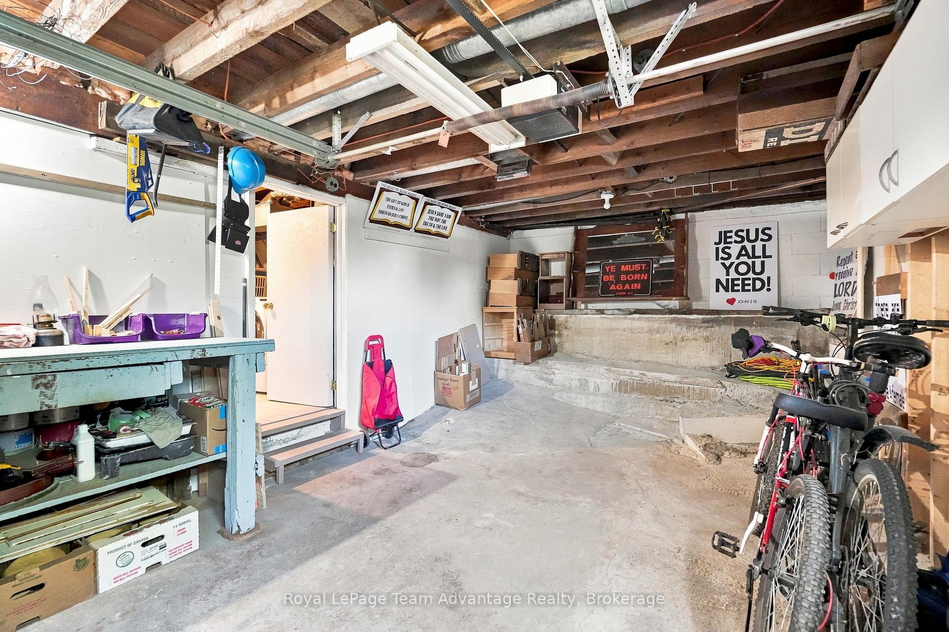 Photo 17 of 65 Isabella Street, Parry Sound — HOMEH